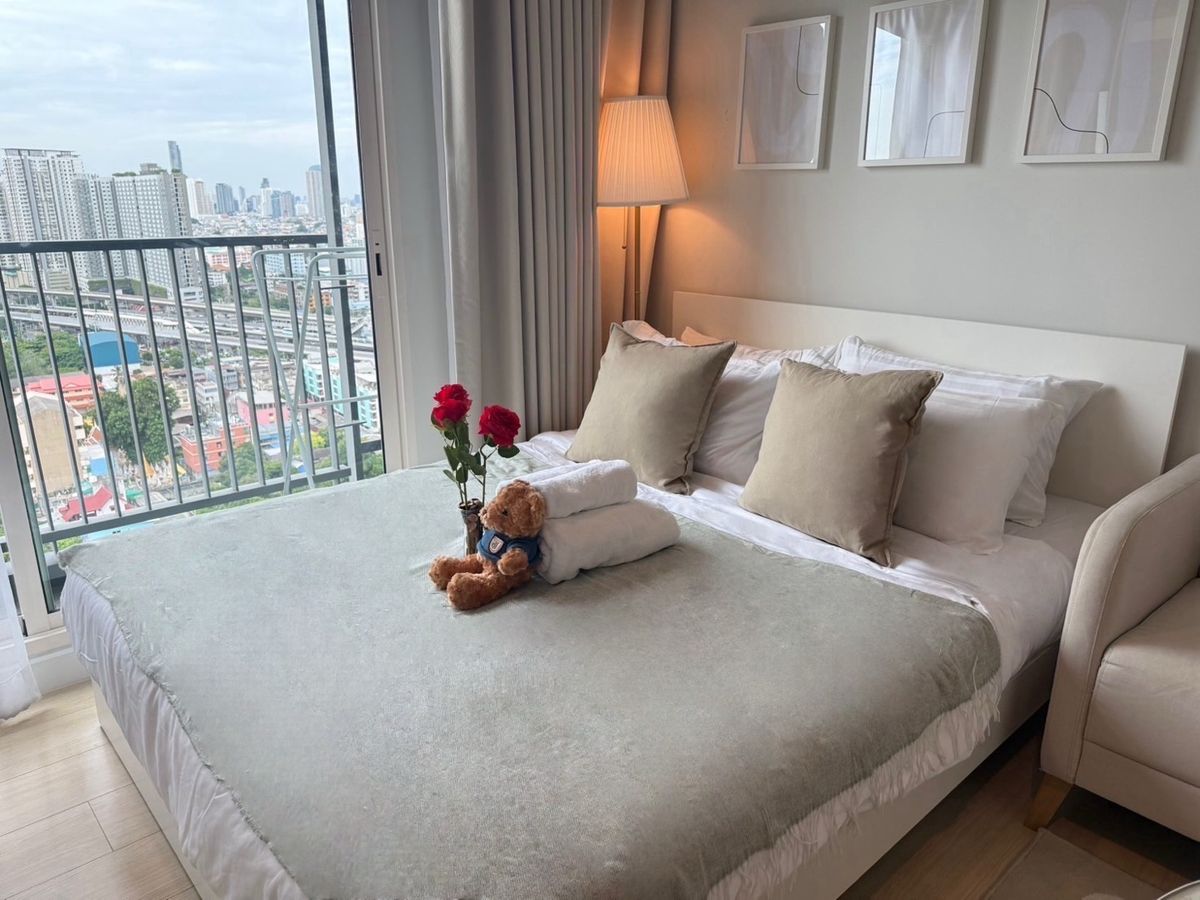 ให้เช่าคอนโดท่าพระ ตลาดพลู วุฒากาศ : 🔥 Condo for Rent – Metro Sky Wutthakat (Short to Medium Term) 🔥

(Only 450 meters from BTS Wutthakat – Ready to move in!)

📍 Location: Wutthakat
🏢 Project: Metro Sky Wutthakat
📏 Size: 22 sq.m. (Studio)
📍 Floor: 25