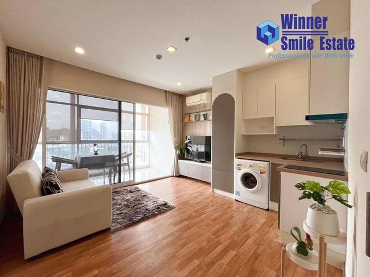 For RentCondoBangna, Bearing, Lasalle : Condo rental near BTS Bangna The Coast Bangkok View is very big.