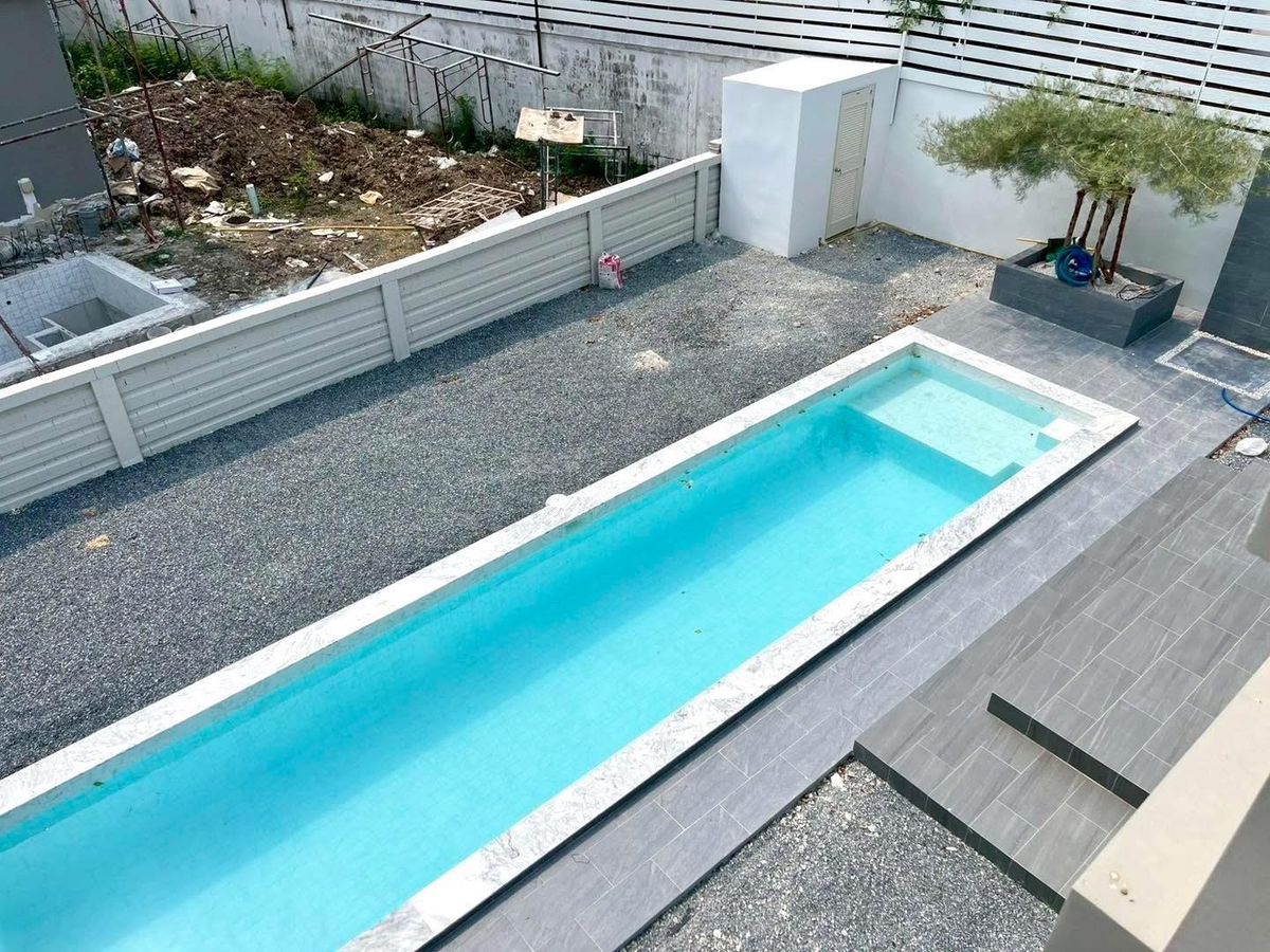 For SaleHouseMahachai Samut Sakhon : 🎉🏡 Golden opportunity! Discounted 2 million! #House No. 66 #Already rich! #Nusasiri City Rama 2 House with a private pool! 🌳💦