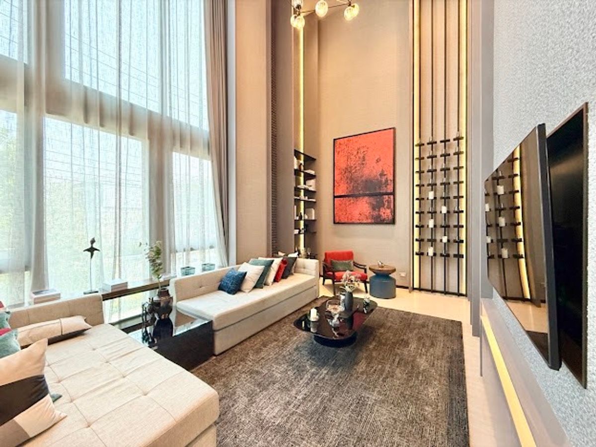 For SaleOnnut, Udomsuk : 🏛️Baan Klang Muang Classe Sukhumvit 77🌈 3.5 floor townhome, size 259 sq.m., 32 sq.m. | 3 bedrooms, 4 bathrooms, 3 parking, starting 18.5 MB. Contact to watch Tel.0922635410