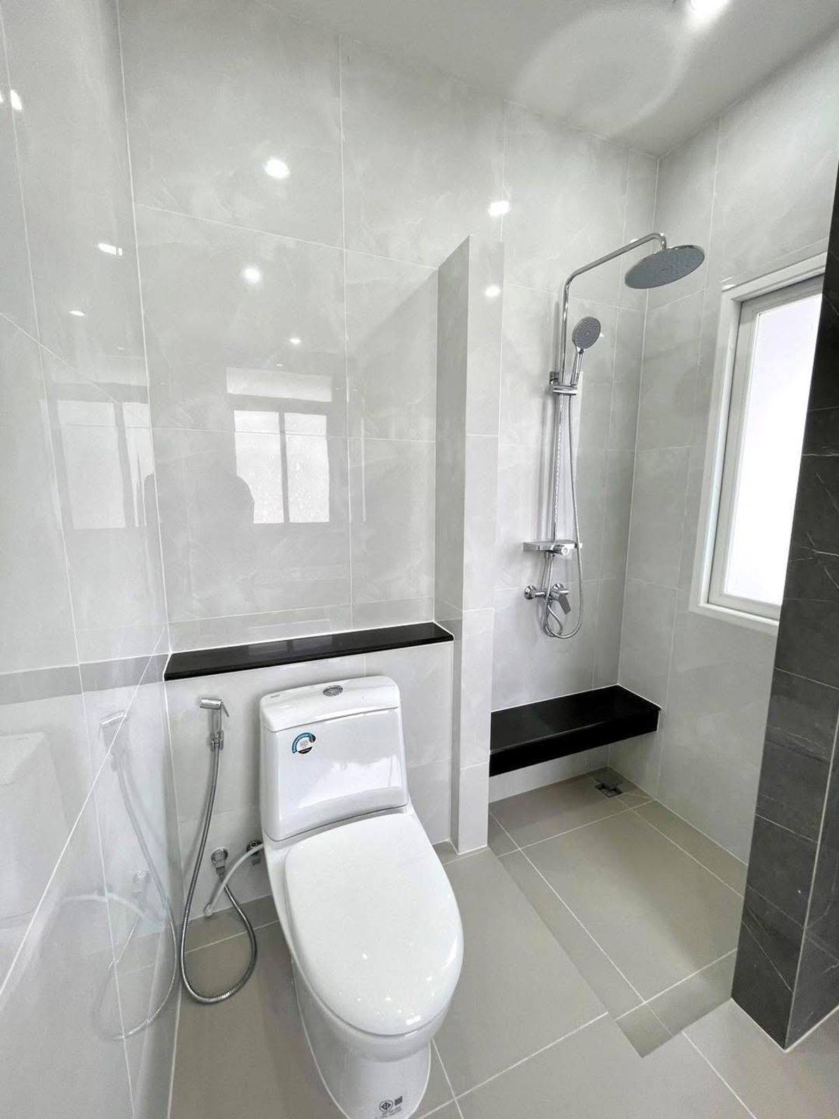 For SaleHouseMahachai Samut Sakhon : 🎉🏡 Golden opportunity! Discounted 2 million! #House No. 66 #Already rich! #Nusasiri City Rama 2 House with a private pool! 🌳💦