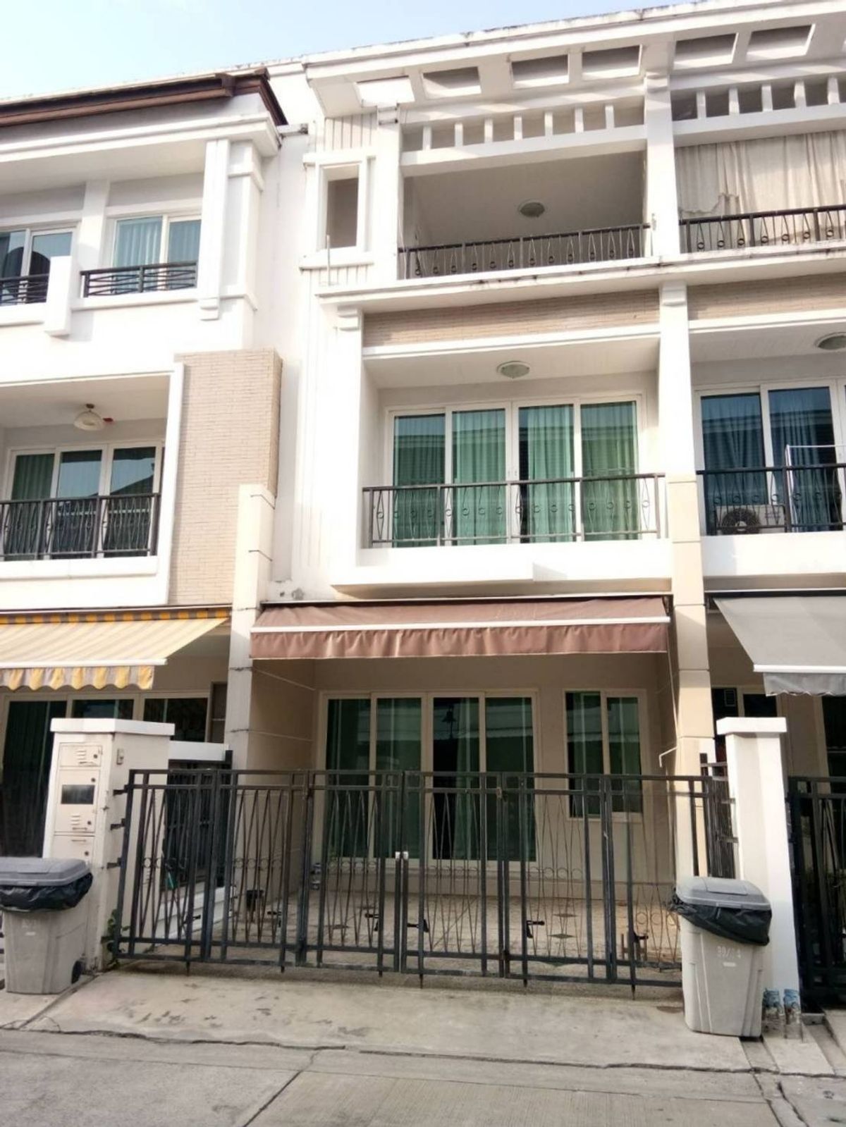 For RentTownhomeSathorn, Narathiwat : Rent a townhome Zone Charoen Rat - Charoen Krung near Terminal 21, Rama 3, only 4 minutes
