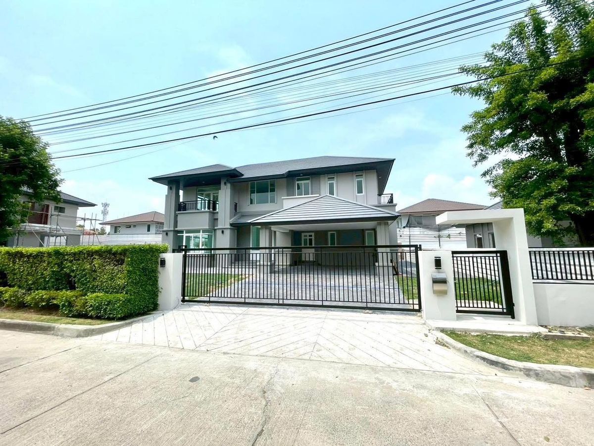 For SaleHouseMahachai Samut Sakhon : 🎉🏡 Golden opportunity! Discounted 2 million! #House No. 66 #Already rich! #Nusasiri City Rama 2 House with a private pool! 🌳💦