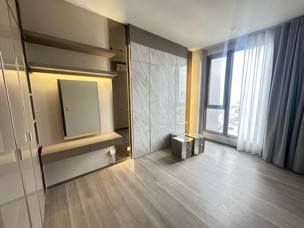 ให้เช่าคอนโดสาทร นราธิวาส : 🔥For Rent📍Rhythm Charoenkrung Pavillion 📍1 bedrooms plus  44 Sq.m. 📍40,000 THB/Month
