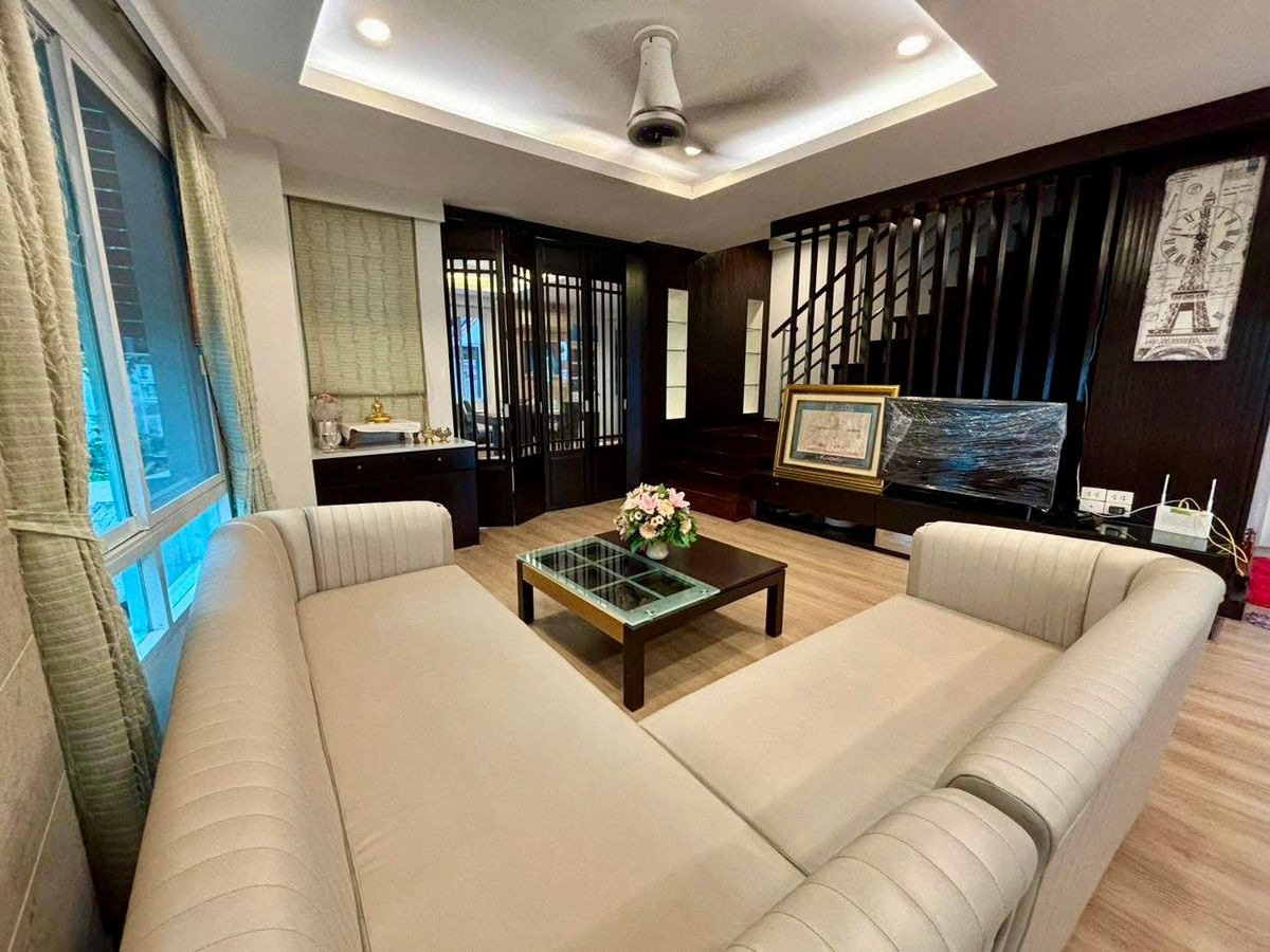 ให้เช่าบ้านลาดพร้าว เซ็นทรัลลาดพร้าว : code : A163 ให้เช่าบ้าน บ้านลาดพร้าว เอ็กซ์คลูซีฟ (Baan Ladprao Exclusive) | บ้านเดี่ยว 3 ห้องนอน สไตล์โมเดิร์น พร้อมสวน–บ่อปลา–แปลงผักริมด่วน