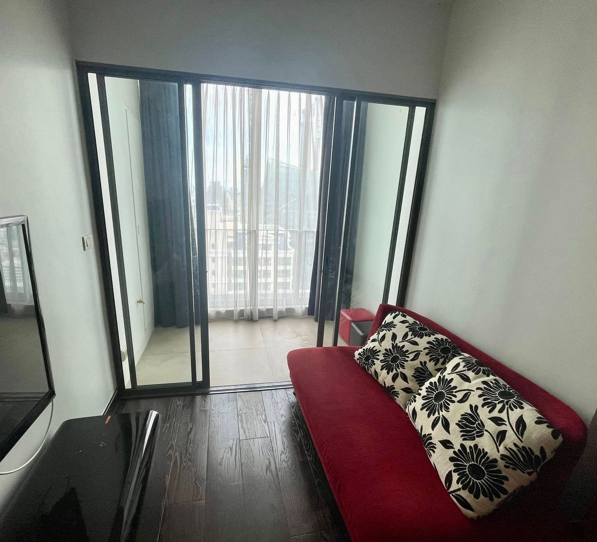 CondoRatchathewi,Phayathai : Ideo Q Phayathai【𝐒𝐄𝐋𝐋 & 𝐑𝐄𝐍𝐓】🔥Simple and elegant furniture that doesn't clutter the eyes. Built-in without needing additional decoration🔥 Contact Line ID: @hacondo