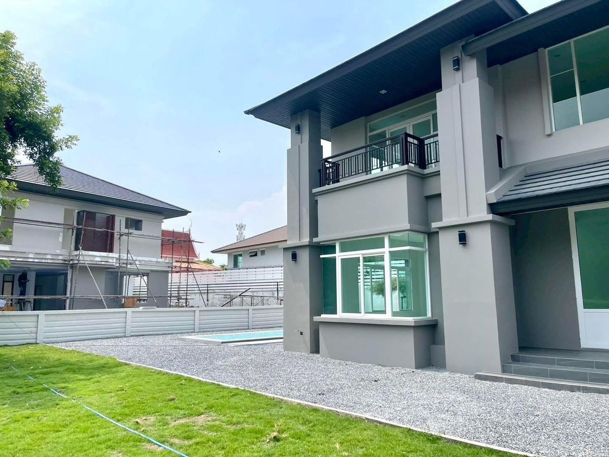 For SaleHouseMahachai Samut Sakhon : 🎉🏡 Golden opportunity! Discounted 2 million! #House No. 66 #Already rich! #Nusasiri City Rama 2 House with a private pool! 🌳💦
