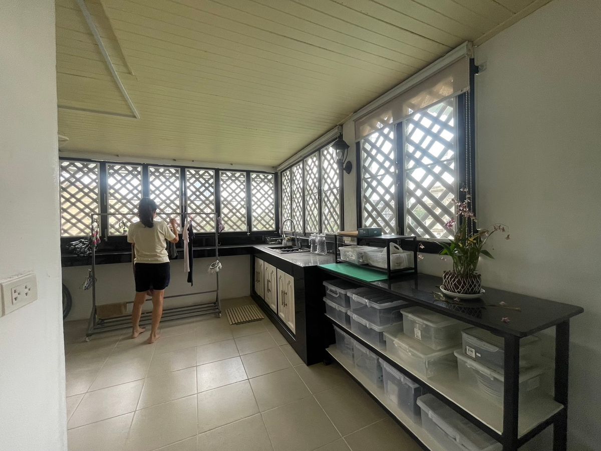 For RentTownhomePattaya, Bangsaen, Chonburi : For Rent Townhouse for Living 4 Beds Fully Furnished (S03-1900)