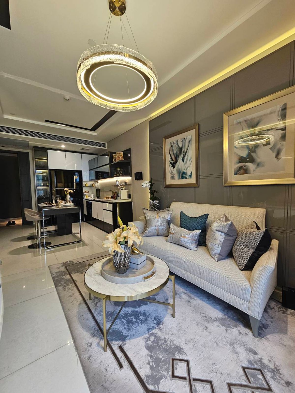 ขายคอนโดสุขุมวิท อโศก ทองหล่อ : คอนโดหรู 1 นอน พร้อมเฟอร์ ใกล้ BTS ทองหล่อ 081-245-7349