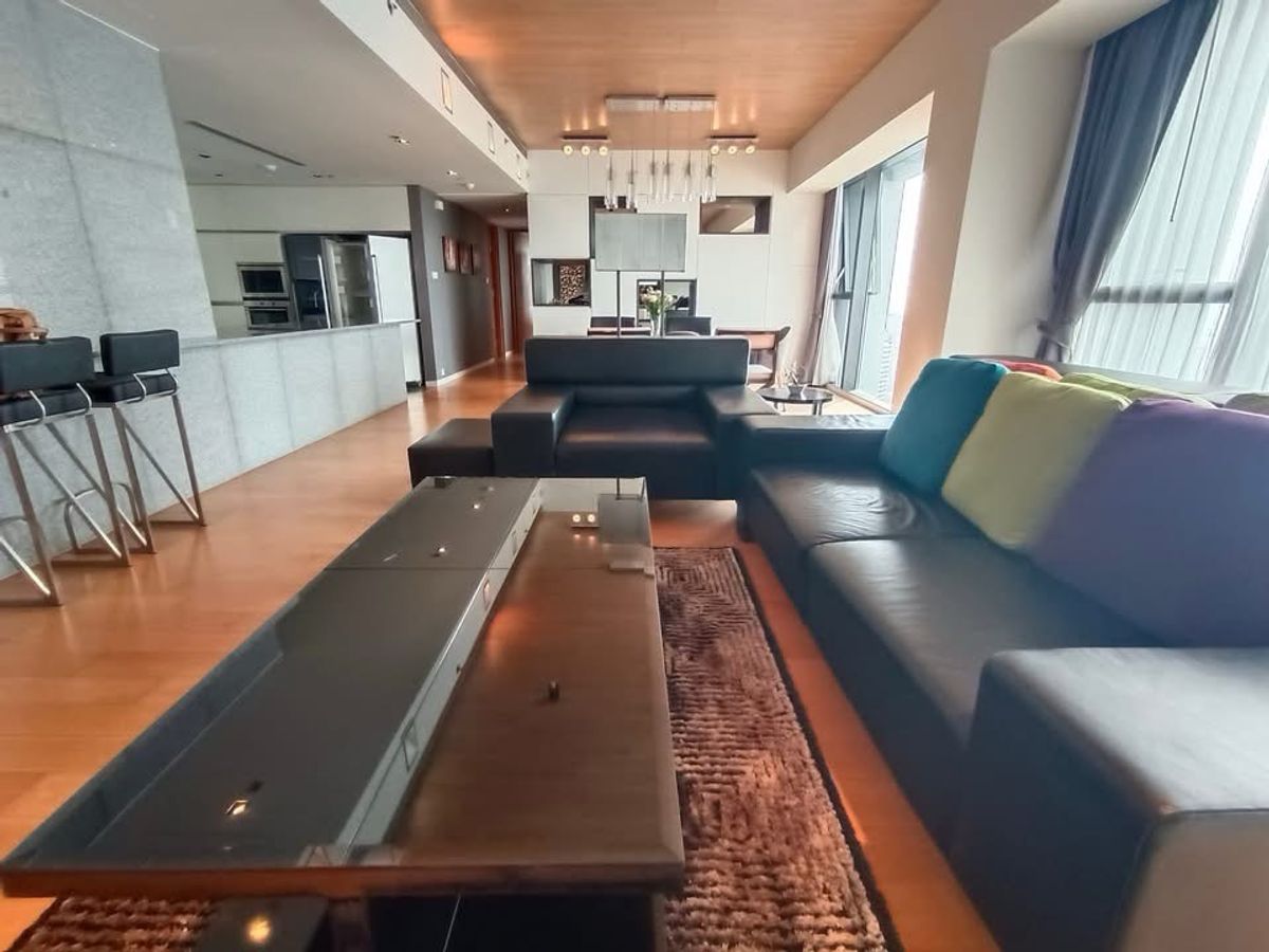 ให้เช่าคอนโดสาทร นราธิวาส : The Met 3 Bedrooms for rent 110,000/month