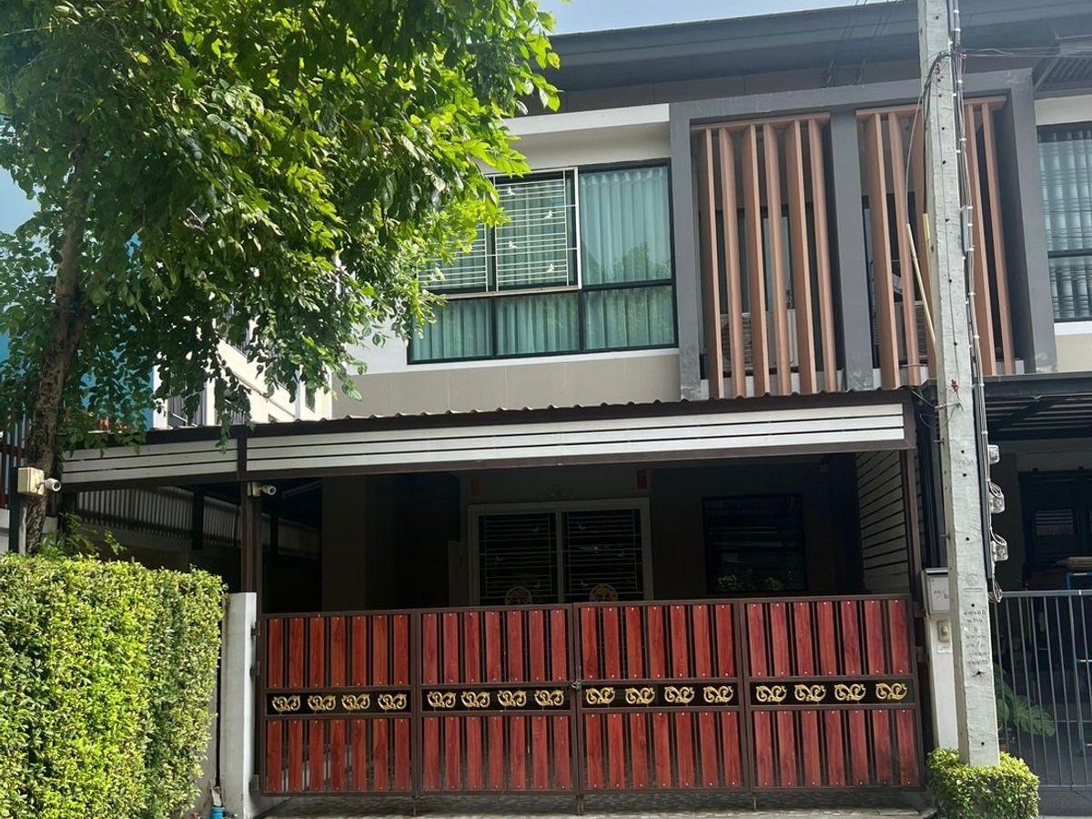 ขายทาวน์โฮมพัฒนาการ ศรีนครินทร์ : POR-052  ขายบ้านเดี่ยว  Premium Time Home สวนหลวง ร.9