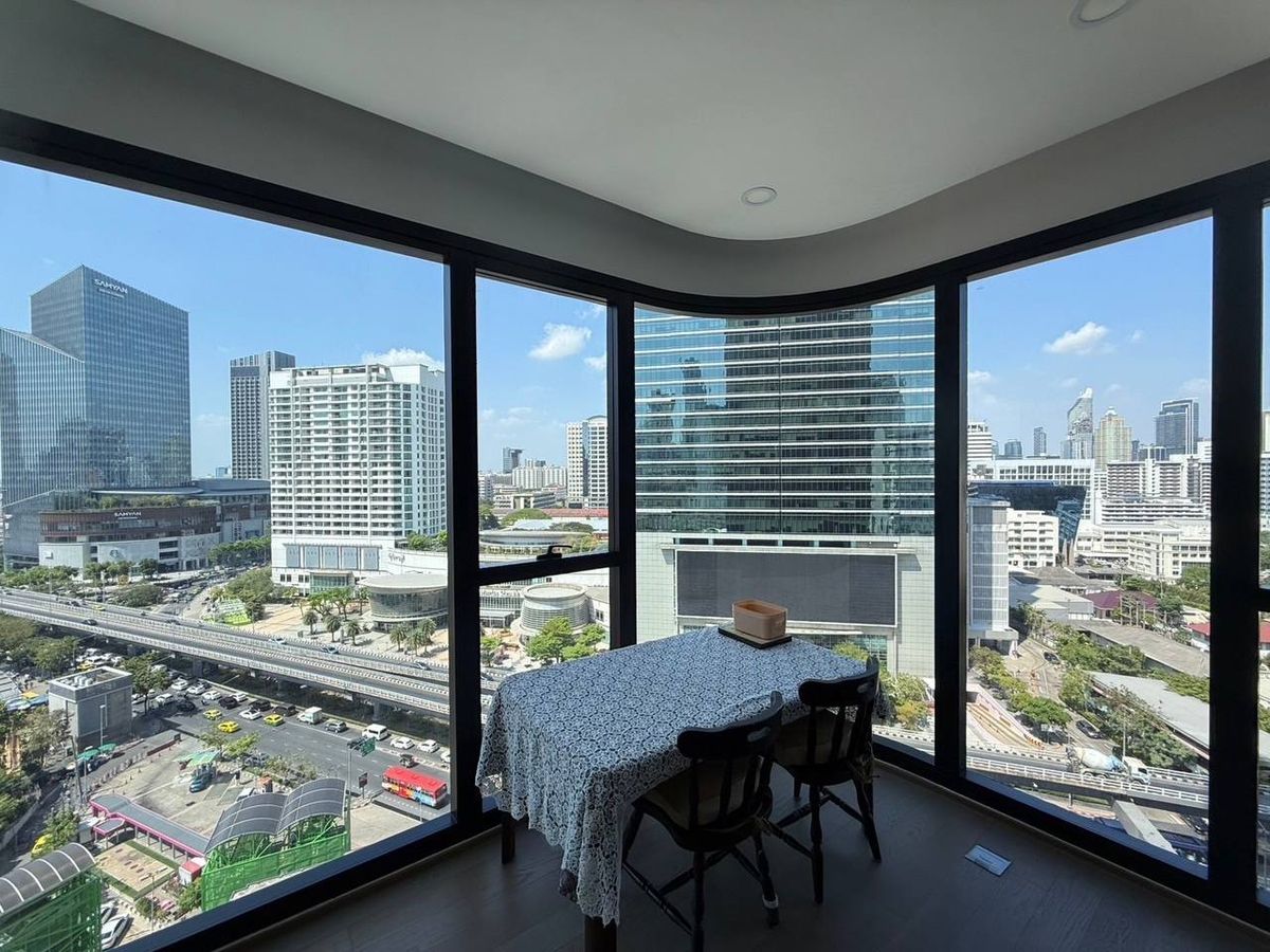 For RentCondoSiam Paragon ,Chulalongkorn,Samyan : Ashton Chula Silom【𝐑𝐄𝐍𝐓】🔥The room has dimensions, good lighting, warm but sharp design, with a great city view🔥 Contact Line ID: @hacondo