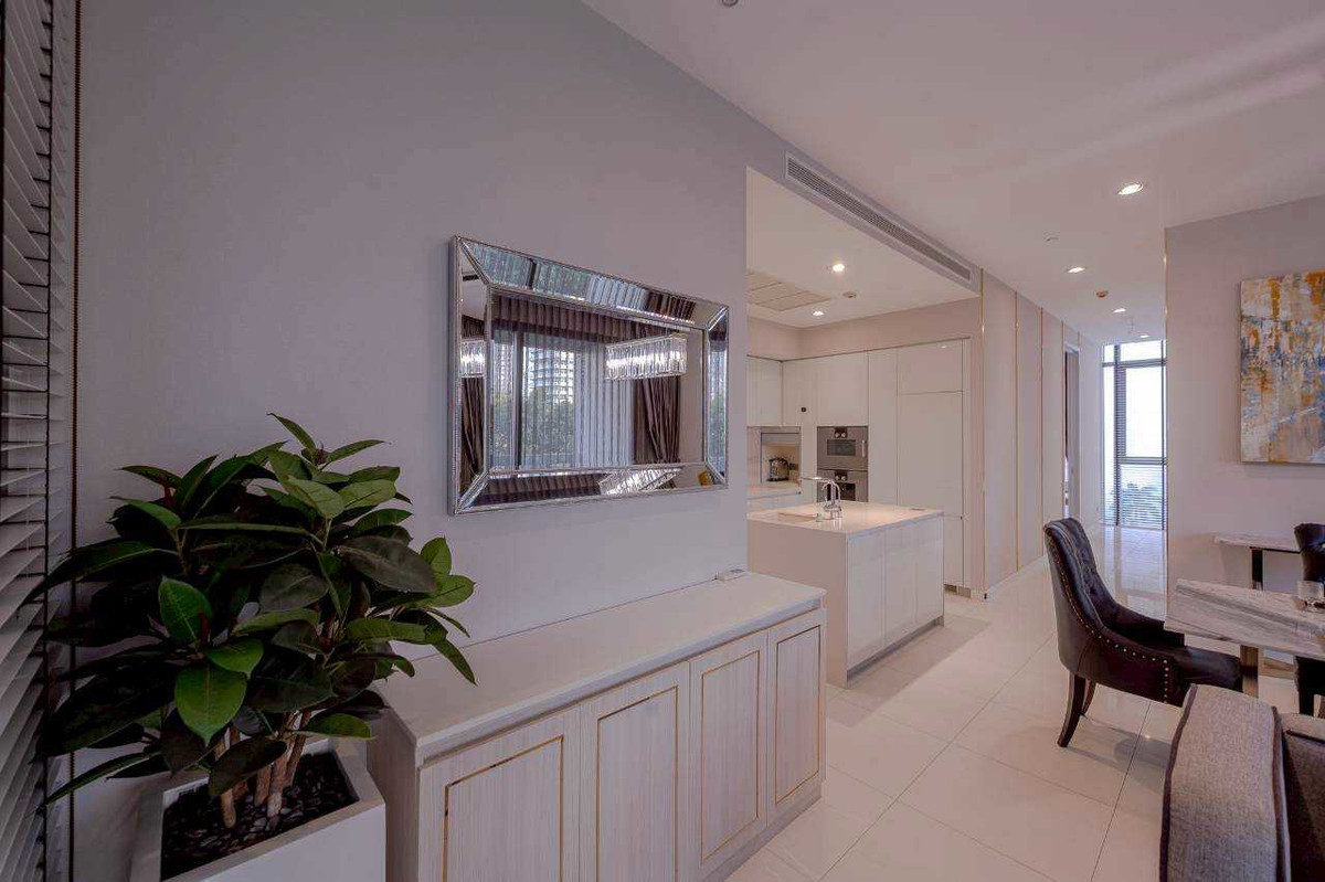 CondoSukhumvit, Asoke, Thonglor : Luxury condo at Vittorio Sukhumvit 39, convenient travel, close to BTS, shuttle available, beautiful room, fully furnished. Ready to move in immediately!!