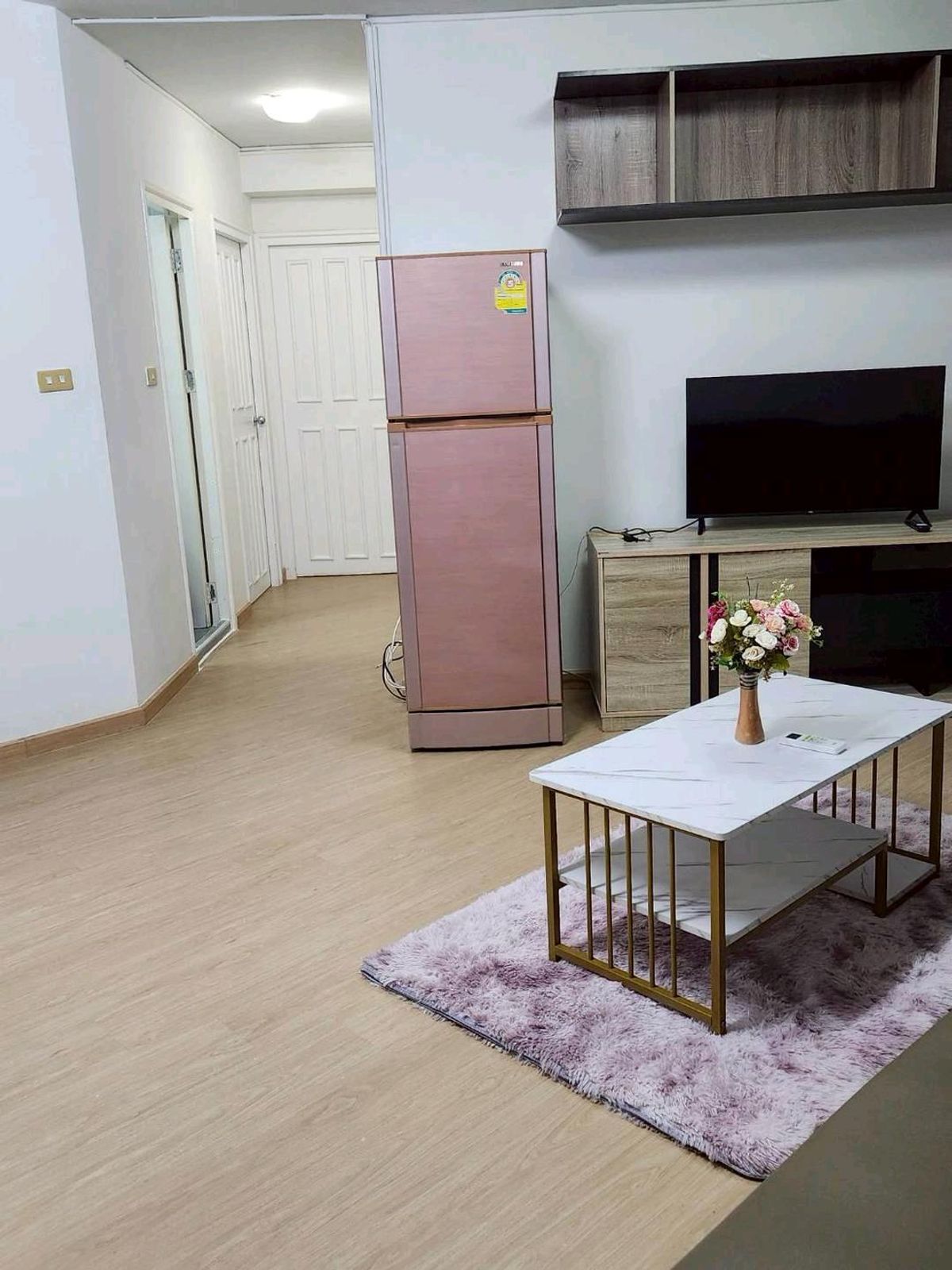 For RentCondoRama3 (Riverside),Satupadit : Rent 3 bedrooms, 2 bathrooms 
 1 year contract 
 2 month warranty 
 1 month in advance