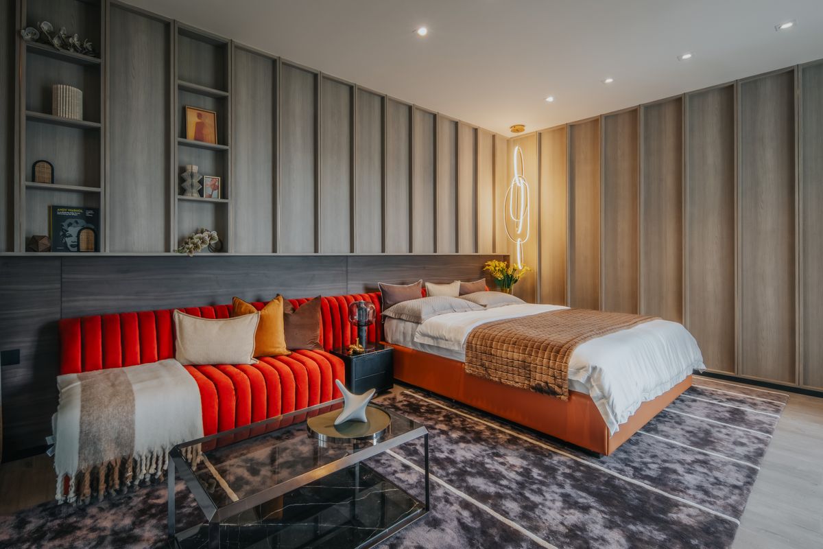 ขายบ้านพระราม 9 เพชรบุรีตัดใหม่ RCA : 🏡 บ้านเดี่ยวสุดหรู Artale Asoke-Rama9 ดีไซน์ทันสมัย 3 ห้องนอนใหญ่ 5 ห้องน้ำ ห้องนั่งเล่นเพดานสูง พร้อมวิวสระว่ายน้ำส่วนตัว ห้องครัวและแพนทรี่ครบครัน ใจกลางเมืองใกล้ถนนอโศก-พระราม 9