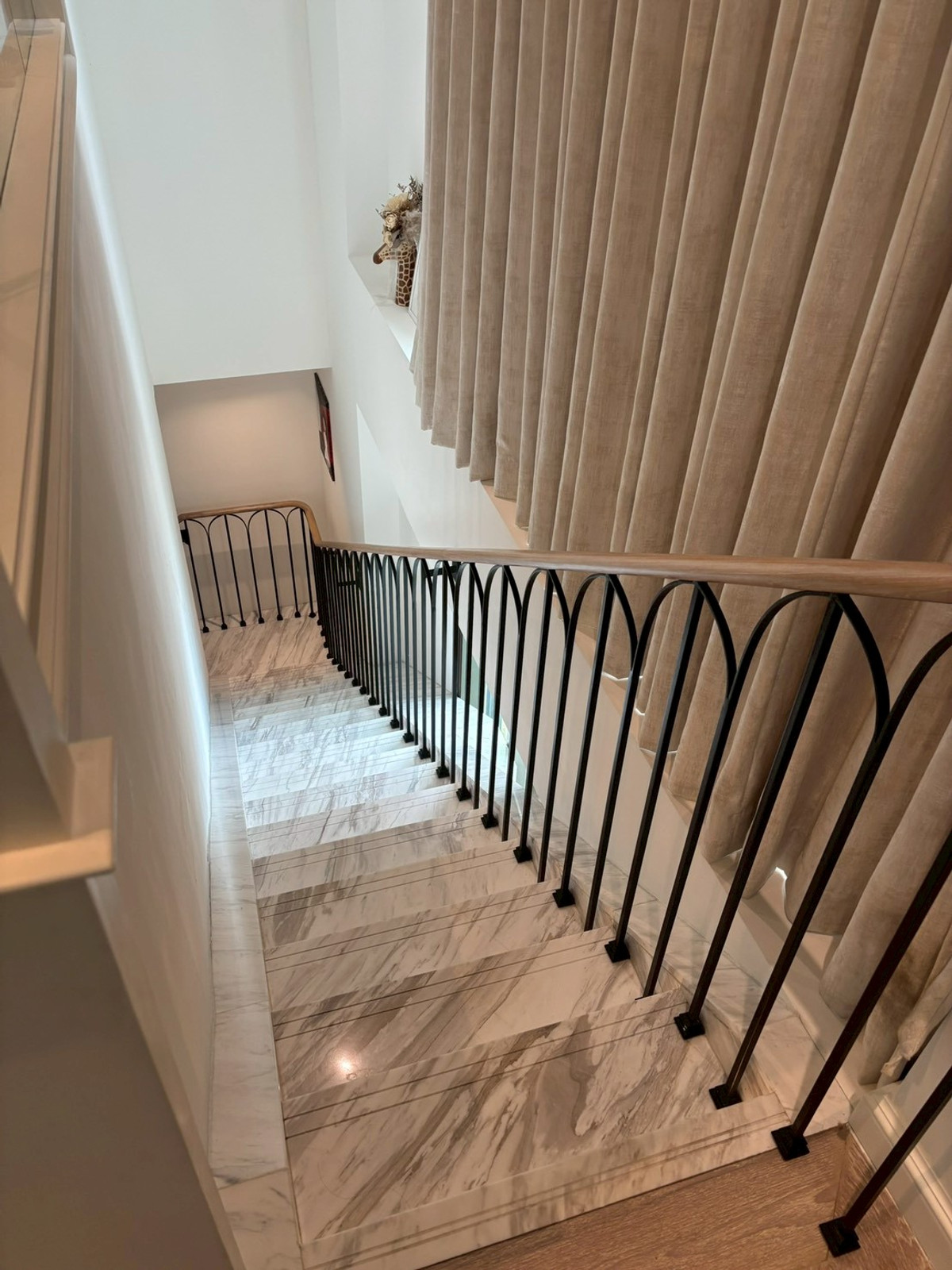 For RentCondoWitthayu, Chidlom, Langsuan, Ploenchit : 💎 GT16221 | Condo 28 Chidlom, convenient travel, near BTS, there is a shuttle, beautiful-luxurious room, fully furnished, ready to move in!!