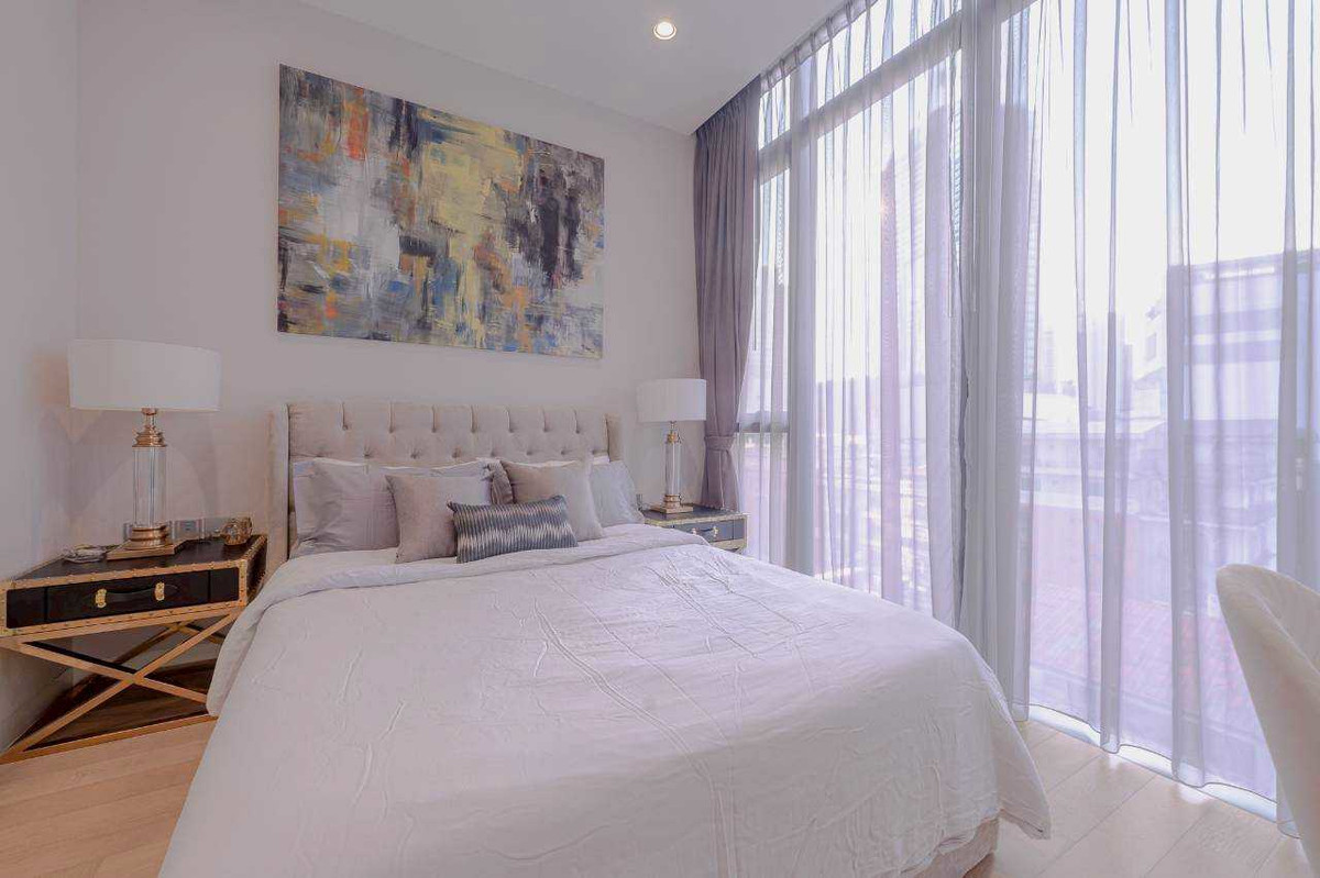 CondoSukhumvit, Asoke, Thonglor : Luxury condo at Vittorio Sukhumvit 39, convenient travel, close to BTS, shuttle available, beautiful room, fully furnished. Ready to move in immediately!!