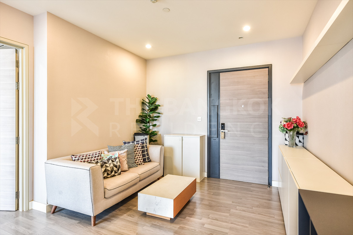 For SaleCondoSathorn, Narathiwat : Good position, good price! The Room Sathorn-1 Bedroom Road 46 sqm. Price 7.59MB. Interested. Contact 065-242-6835 Khun Gift.