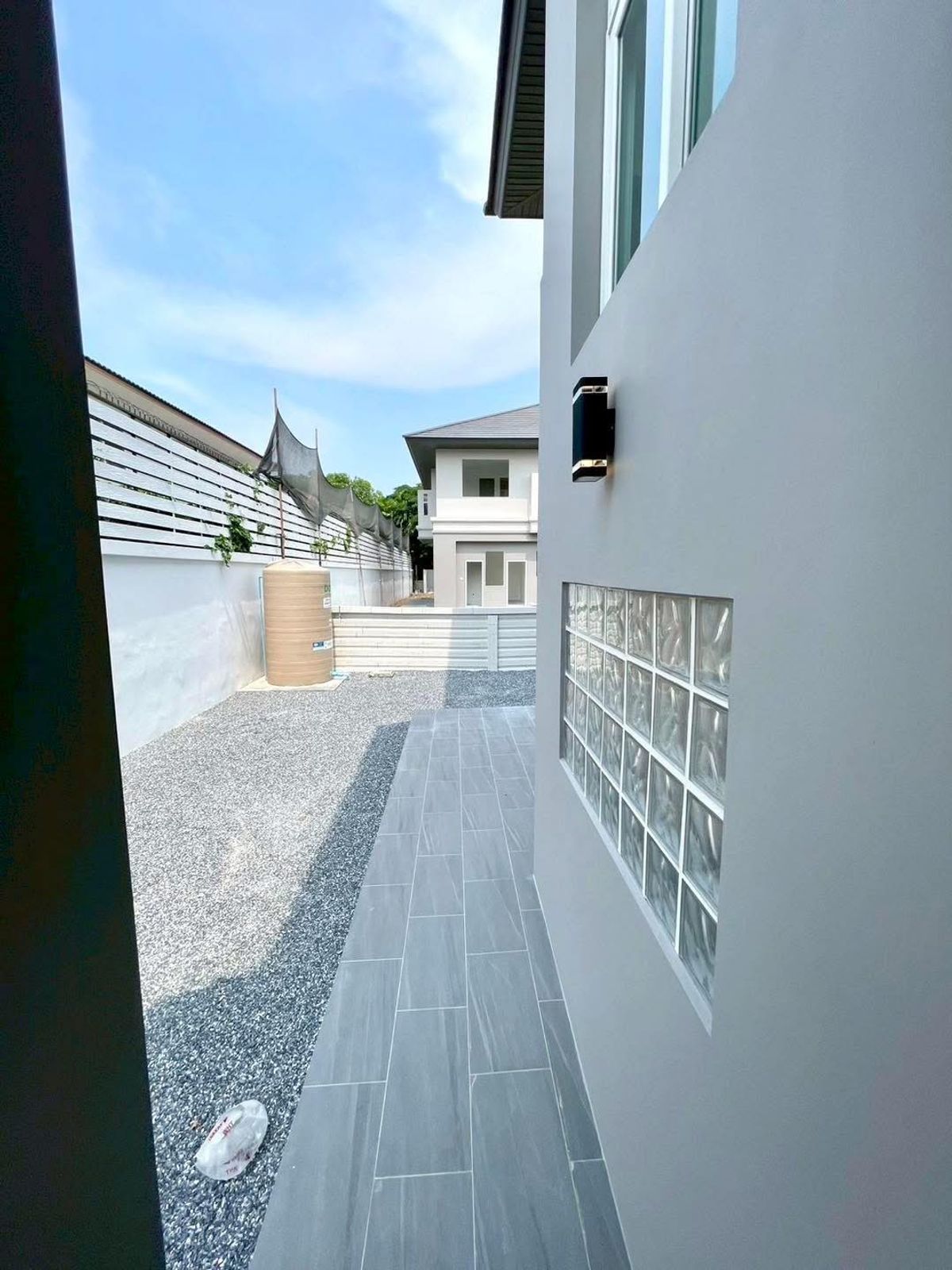 For SaleHouseMahachai Samut Sakhon : 🎉🏡 Golden opportunity! Discounted 2 million! #House No. 66 #Already rich! #Nusasiri City Rama 2 House with a private pool! 🌳💦