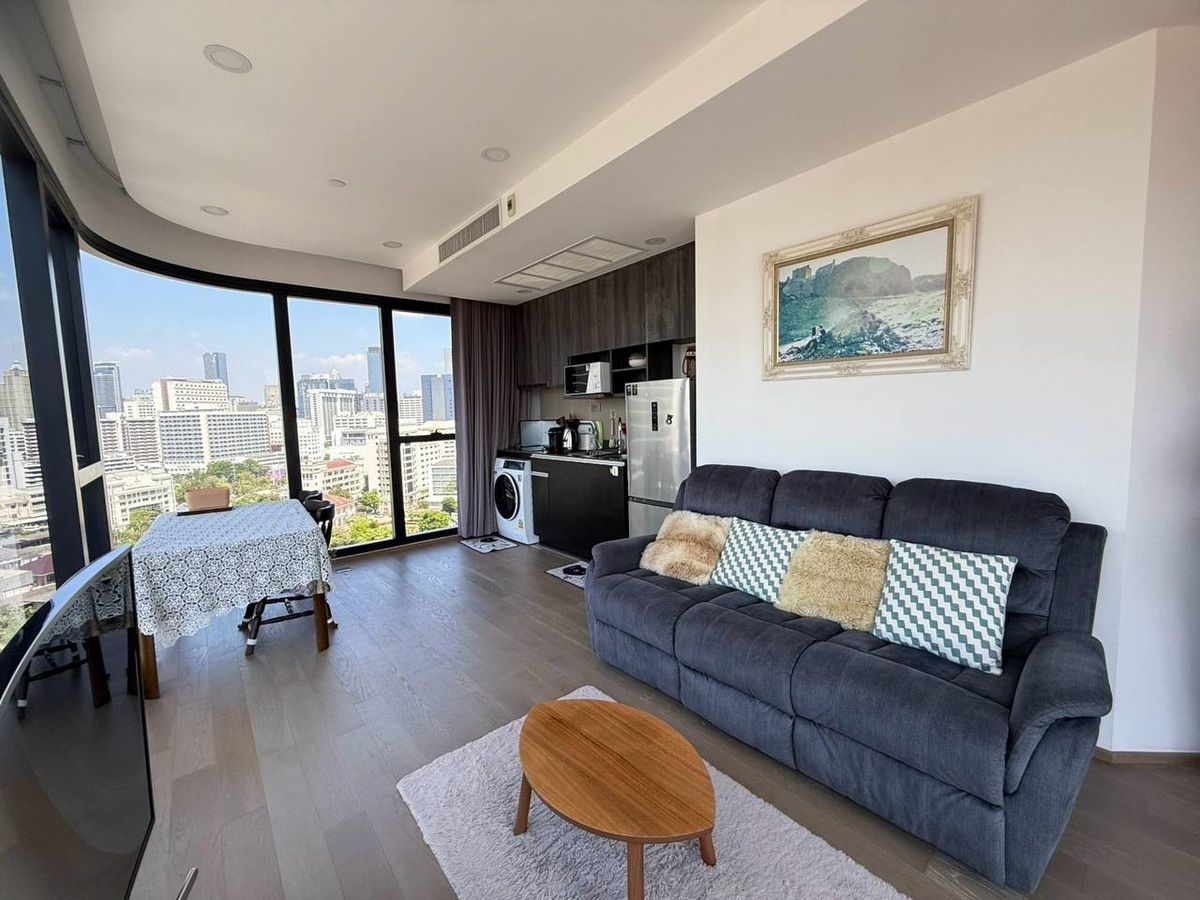 For RentCondoSiam Paragon ,Chulalongkorn,Samyan : Ashton Chula Silom【𝐑𝐄𝐍𝐓】🔥The room has dimensions, good lighting, warm but sharp design, with a great city view🔥 Contact Line ID: @hacondo