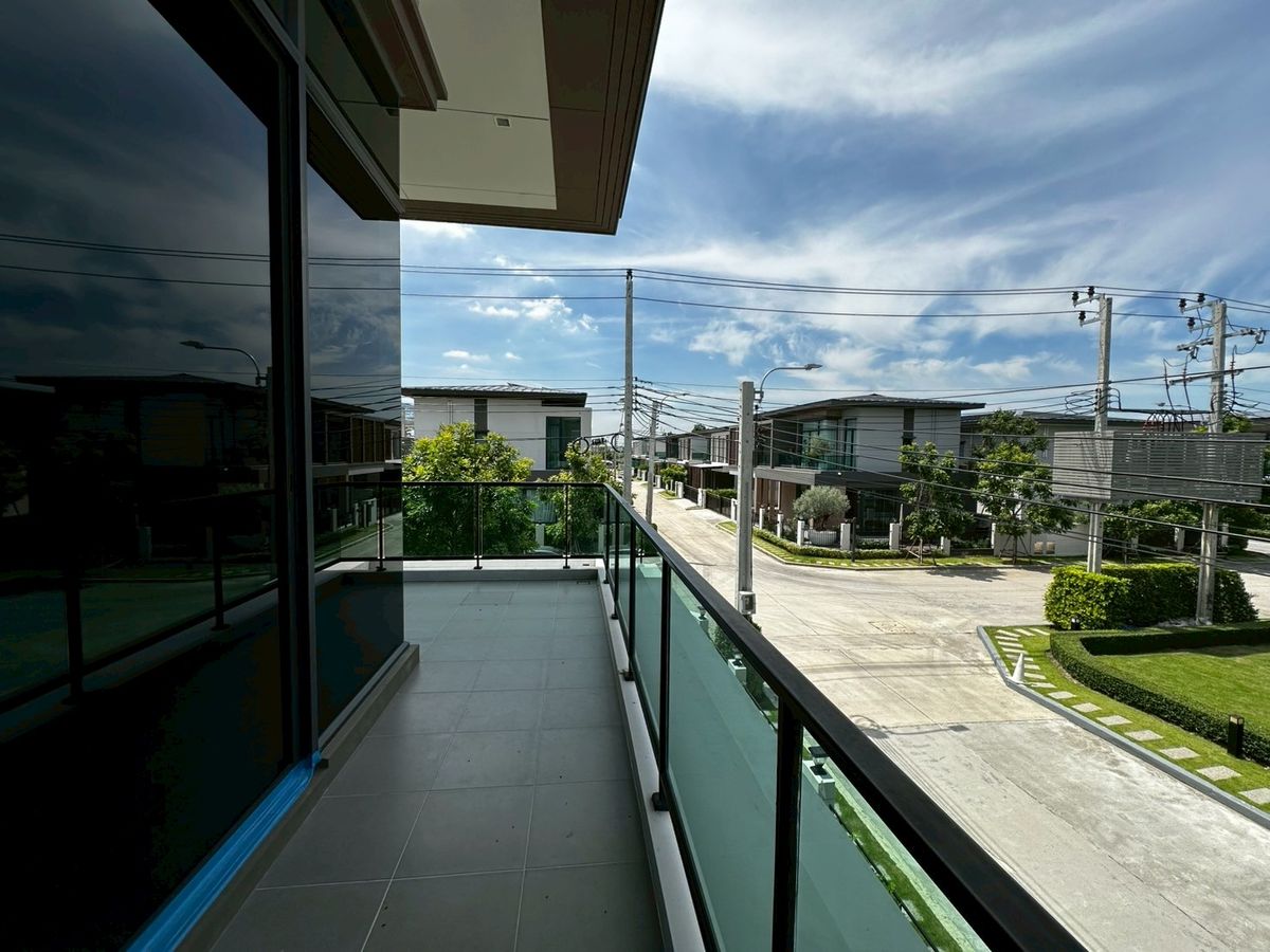 For SaleHouseBangna, Bearing, Lasalle : 🏡 Sell luxury detached houses after the built -in corner is full in front of the garden! ❤️💙 Bangkok Boulevard Bangna - Srinakarin | Potential location near Mega Bangna