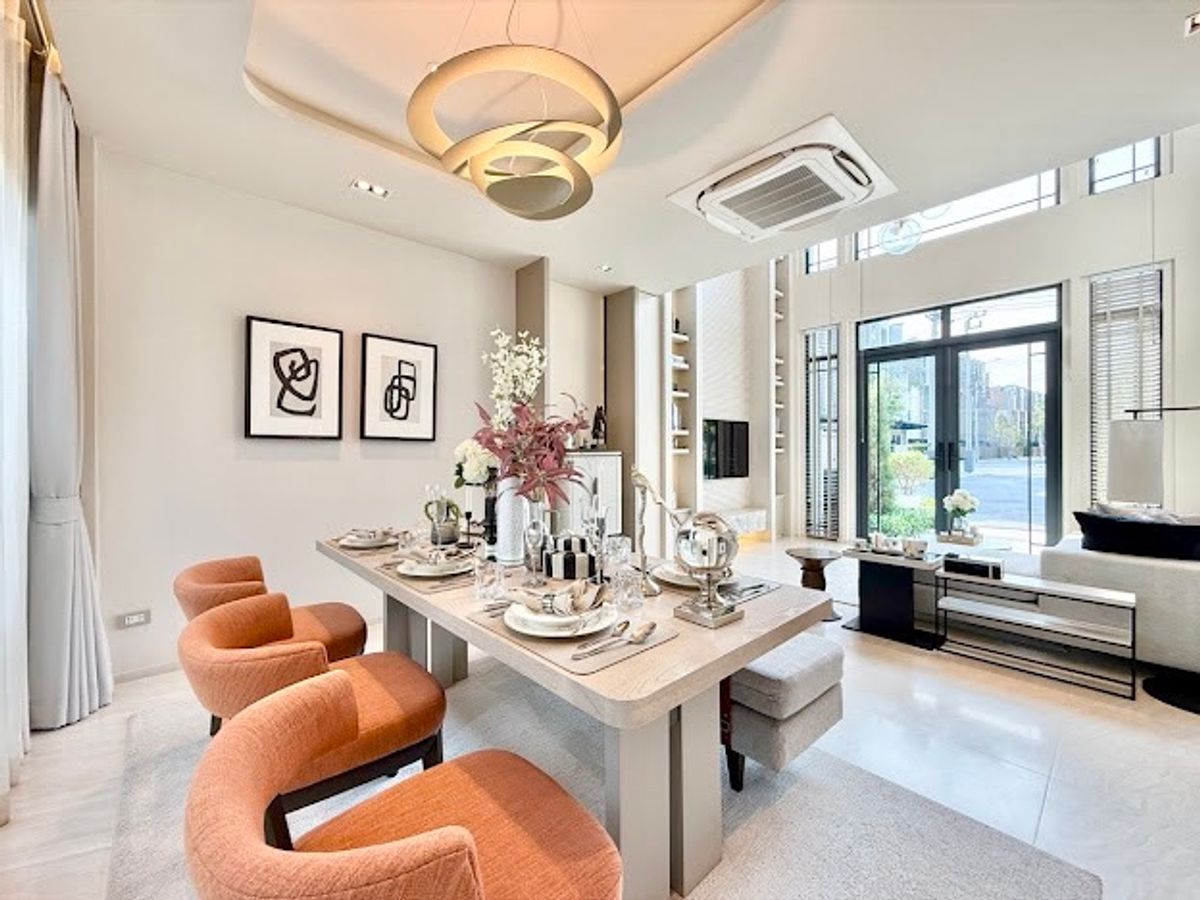 For SaleOnnut, Udomsuk : 🏛️Baan Klang Muang Classe Sukhumvit 77🌈 3 -story townhome selling 214 sq.m. 43 sq.m. | 2 bedrooms, 3 bathrooms, 2 parking spaces, starting at 21.85 MB. Contact to watch Tel.0922635410