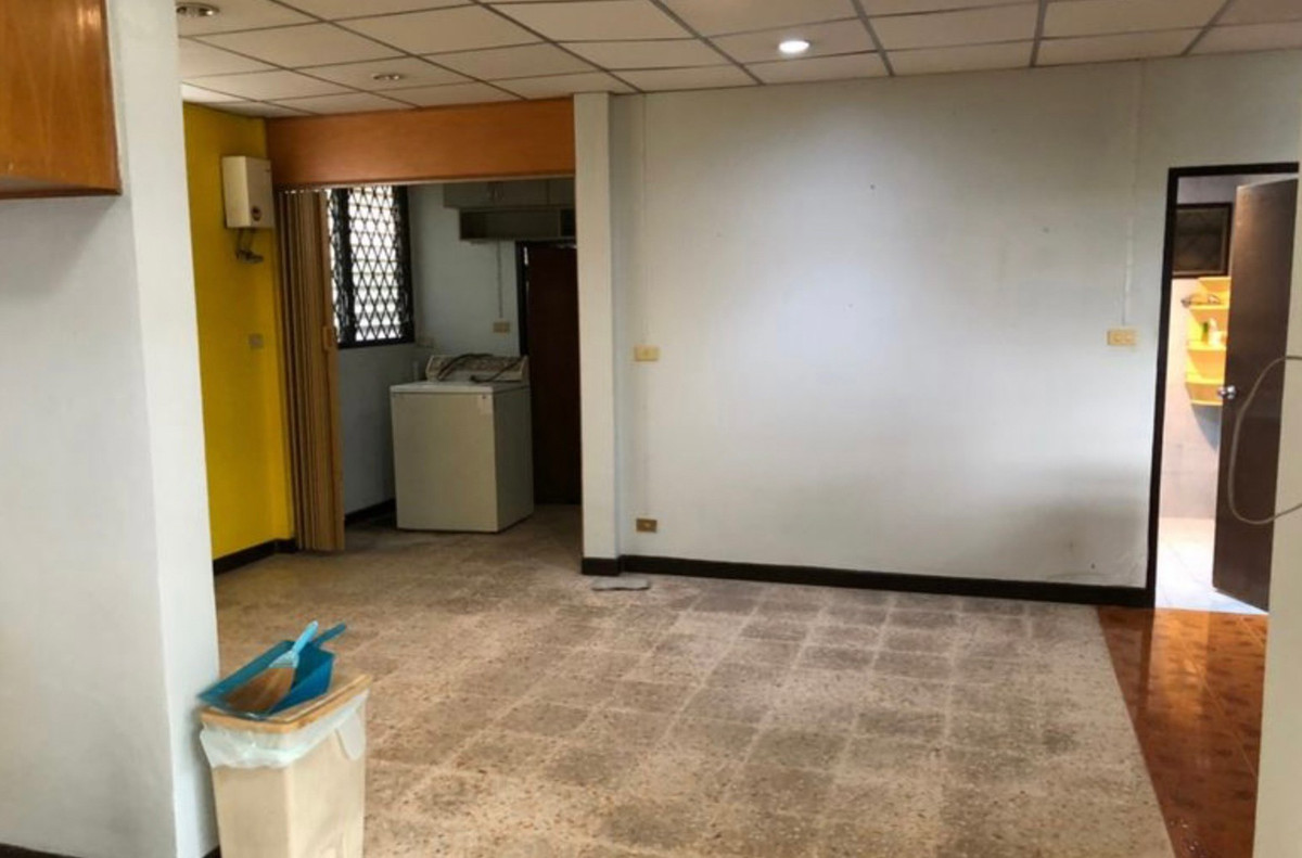 For RentHouseChaengwatana, Muangthong : house with 4 bedrooms, 4 bathrooms, behind Central Chaengwattana, air conditioners in every room