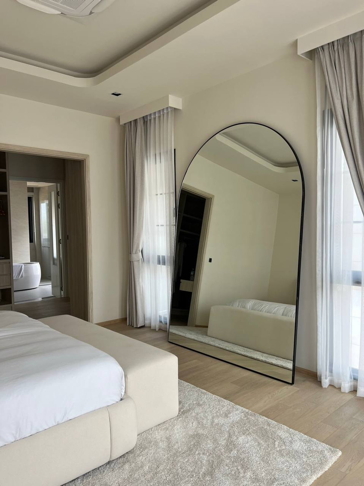 ขาย! พูลวิลลาหรู 2 ชั้น ARCADE by Patta 4 ห้องนอน 5 ห้องน้ำ 490 ตร.ม. ซื้อในนามบริษัท Loading...