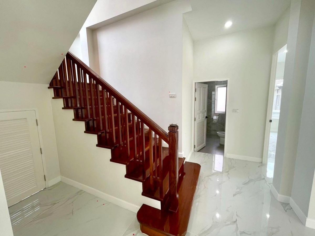 For SaleHouseMahachai Samut Sakhon : 🎉🏡 Golden opportunity! Discounted 2 million! #House No. 66 #Already rich! #Nusasiri City Rama 2 House with a private pool! 🌳💦