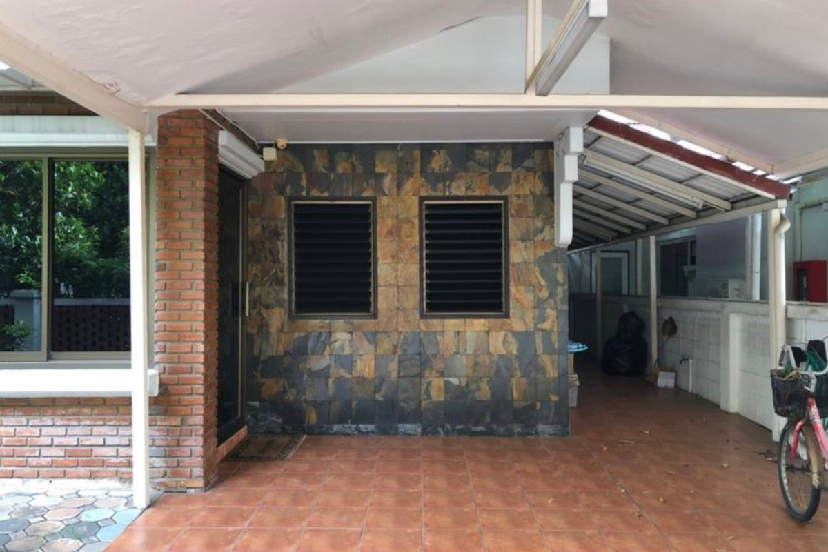 For RentHouseChaengwatana, Muangthong : house with 4 bedrooms, 4 bathrooms, behind Central Chaengwattana, air conditioners in every room