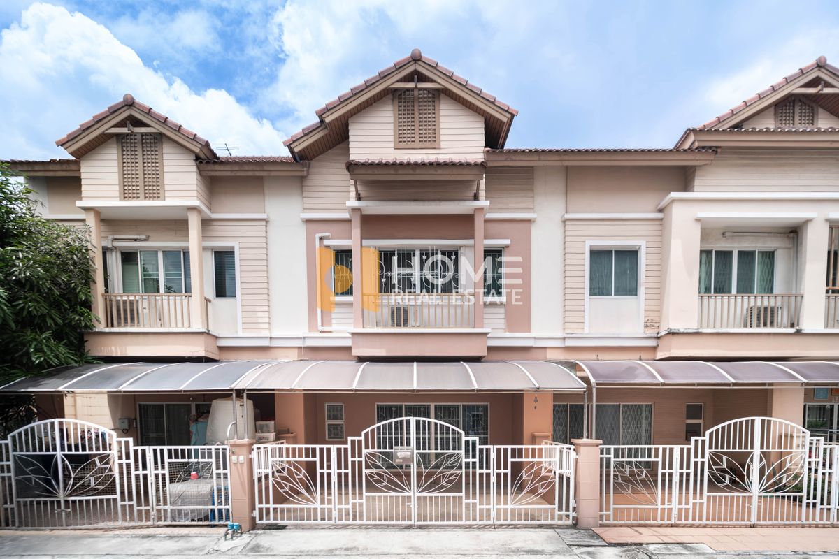 For SaleTownhomeChaengwatana, Muangthong : Renovated the whole house, near the entrance to Si Rat Expressway 🔥 Prinyaluck Samakkee / 3 Bedrooms (FOR SALE), Prinyaluck Samakkee / 3 Bedrooms (FOR SALE) GOLF129