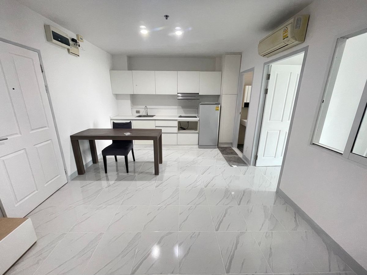ให้เช่าคอนโดลาดพร้าว เซ็นทรัลลาดพร้าว : ห้องสวย รีโนเวทใหม่ วิวโล่ง Sym Condo ใกล้ตลาด และของกินมากมาย และ bts/mrt หมอชิด สอบถามได้ครับผม