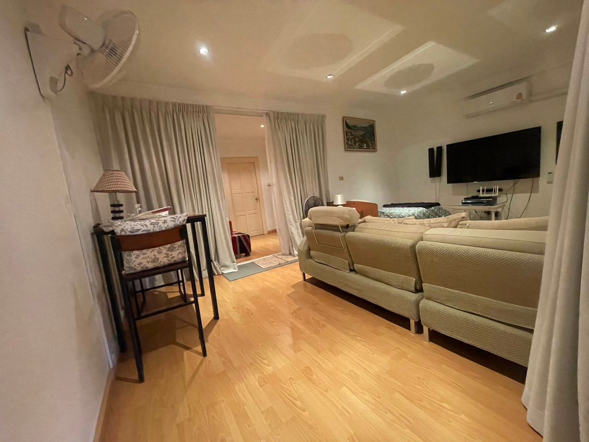 For RentTownhomePattaya, Bangsaen, Chonburi : For Rent Townhouse for Living 4 Beds Fully Furnished (S03-1900)