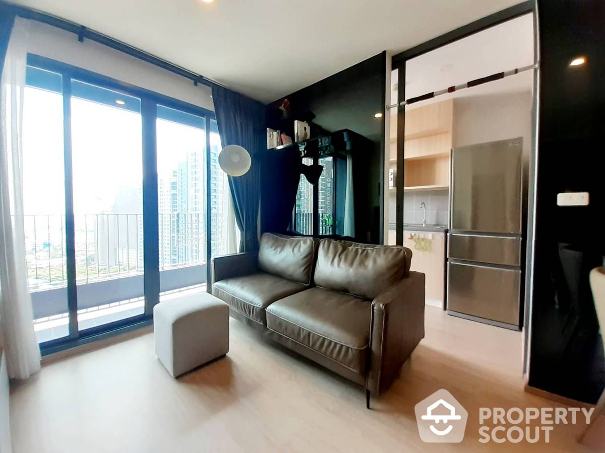 For RentCondoBangna, Bearing, Lasalle : 2-BR Condo at Ideo O2 near BTS Bang Na