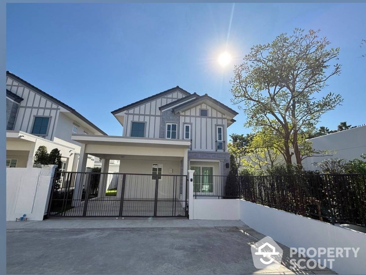 For RentHouseBangna, Bearing, Lasalle : 4-BR House at Villaggio 3 Srinakarin - Bangna in Bang Kaeo