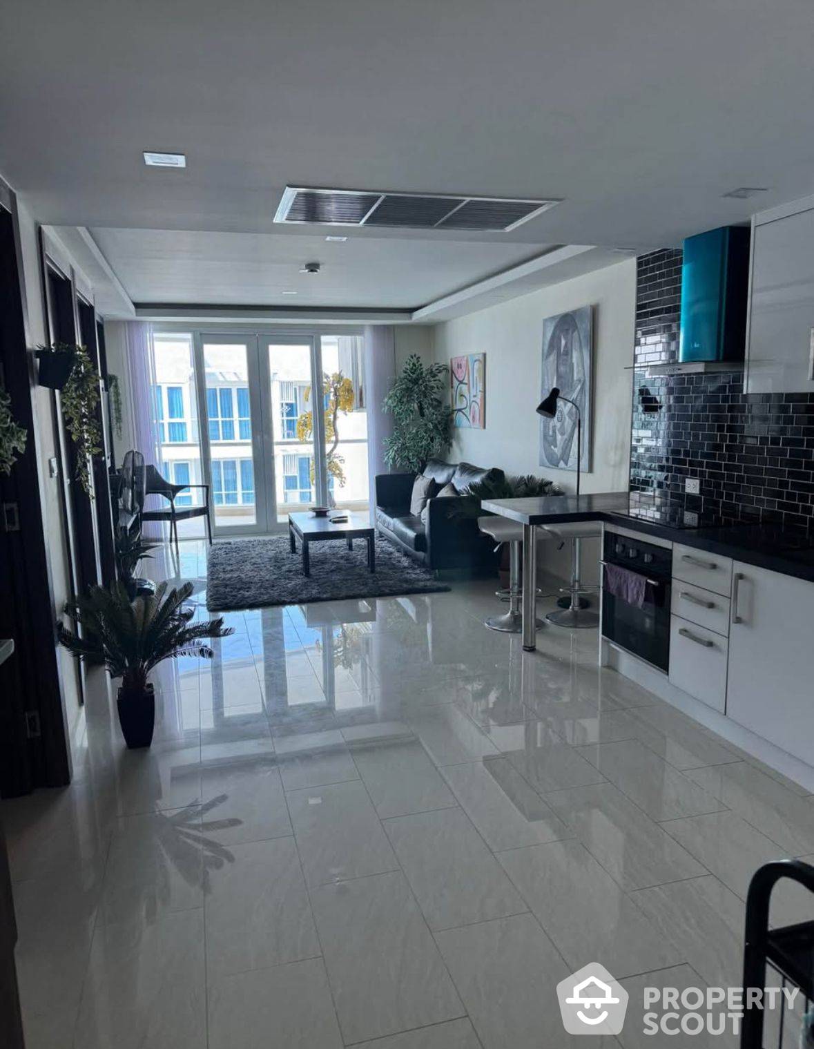 For RentCondoPattaya, Bangsaen, Chonburi : 2-BR Condo at Grand Avenue Pattaya close to Pattaya South