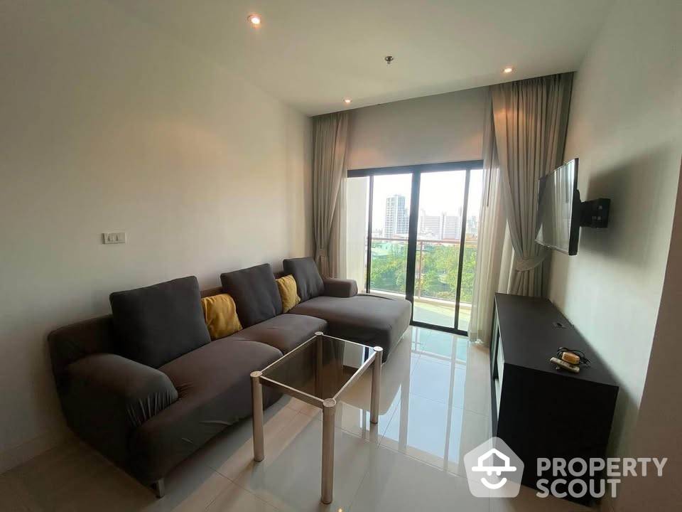 For RentCondoPattaya, Bangsaen, Chonburi : 1-BR Condo at The Axis Pattaya close to Pattaya South