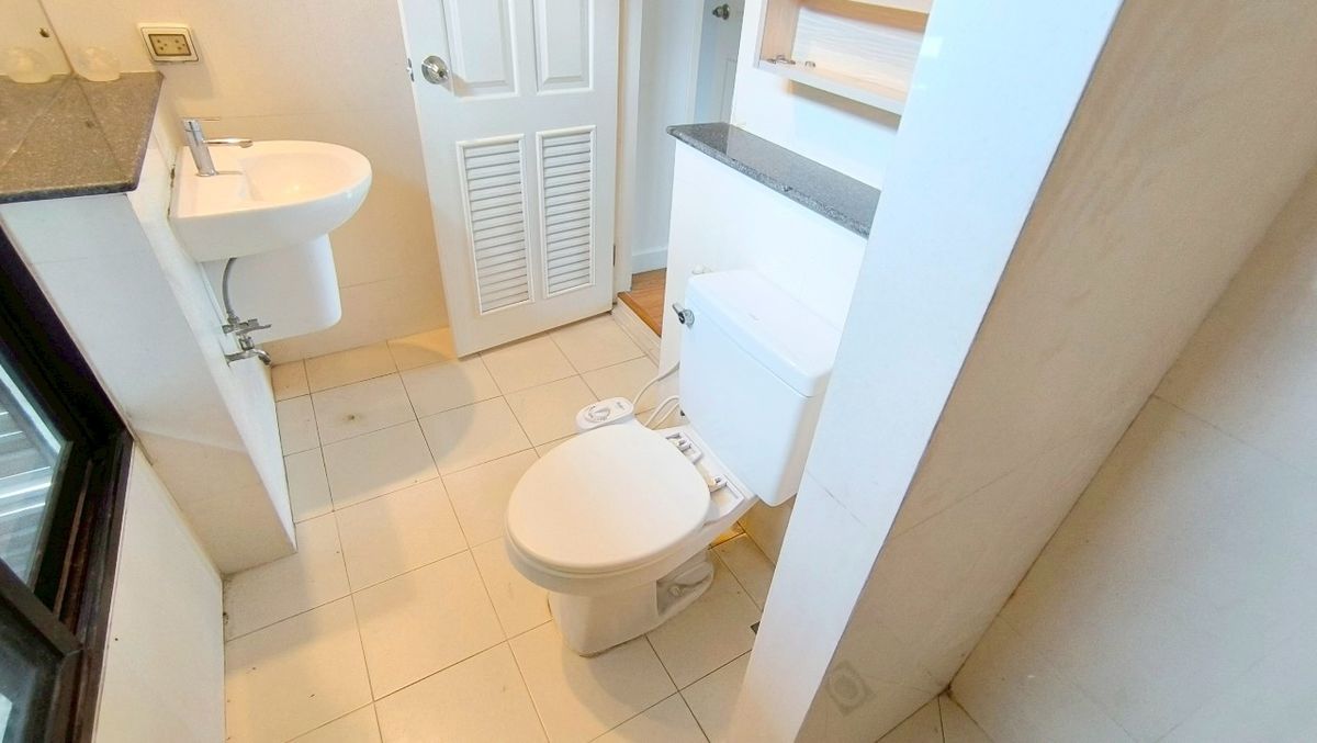 ขายทาวน์โฮมมีนบุรี-ร่มเกล้า : The Villa เดอะ วิลล่า รามคำแหง-สุวรรณภูมิ ทาวน์เฮ้าส์ 2 ชั้น ซอยรามคำแหง 174 ใกล้รถไฟฟ้าสายสีส้ม สถานีเคหะรามคำแหง ขายถูก บ้านสวย หน้าสวนหย่อม ไม่มีบ้านตรงข้าม