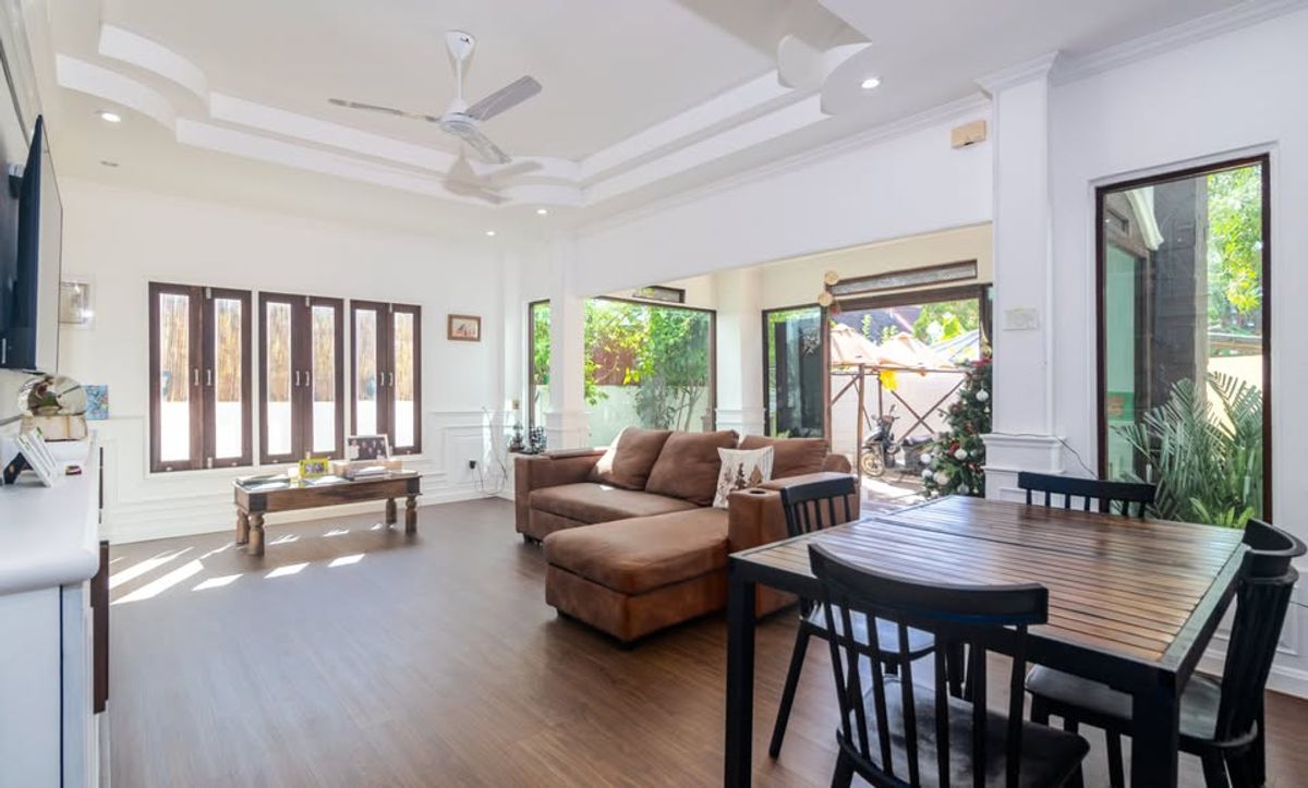 ขายบ้านภูเก็ต : 🎉🌴 วิลล่าในฝัน พูลวิลล่าหรู 4 ห้องนอน ในกมลา ภูเก็ต – เพียง 7 นาทีถึงชายหาด! 🏡✨