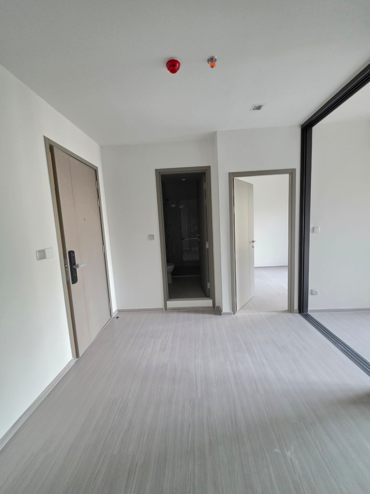 For SaleCondoRama9, Petchburi, RCA : Life Asoke Hype Condo for Sale 5,000,000 baht [PNS250601]