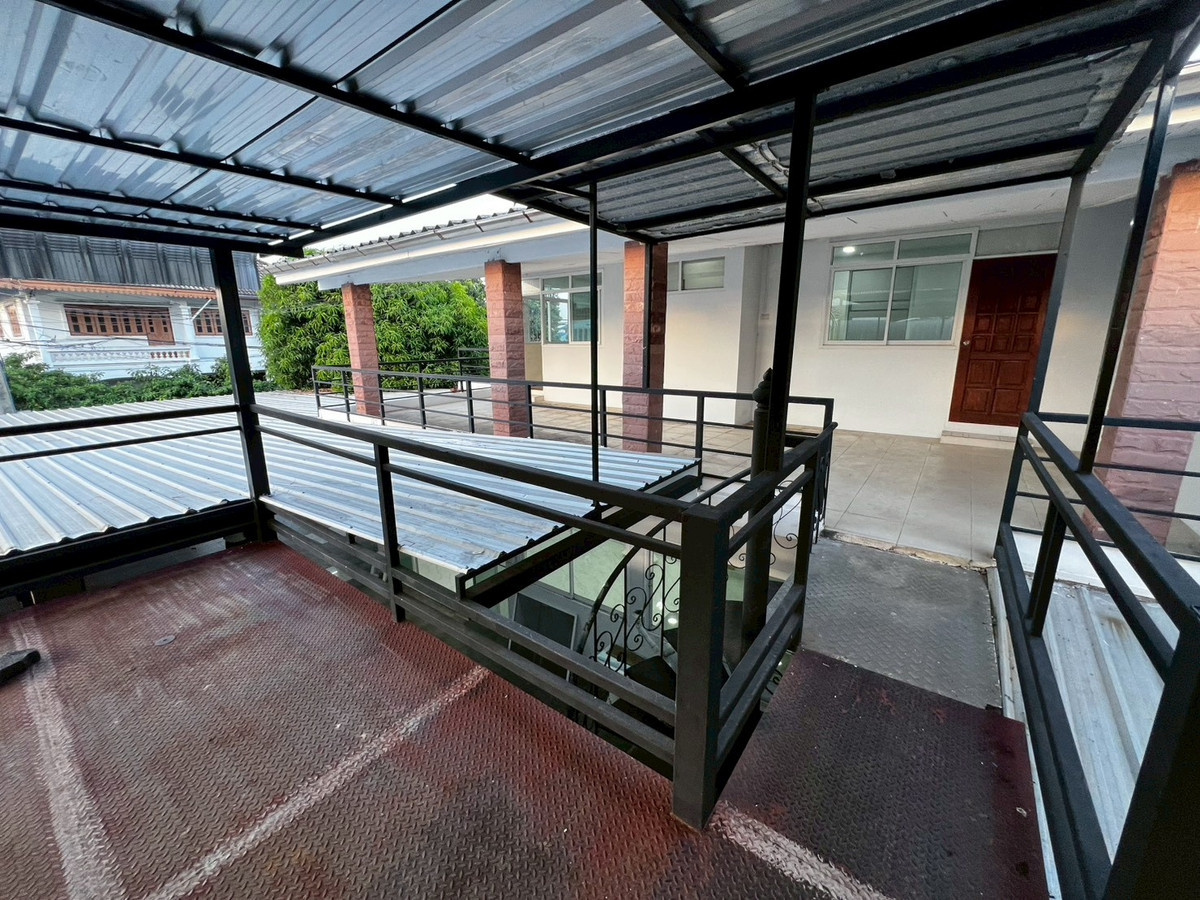 ให้เช่าบ้านรัตนาธิเบศร์ สนามบินน้ำ พระนั่งเกล้า : บ้านเดี่ยว 2ชั้น เนื้อที่ 91ตร.ว. 5ห้องนอน ตรงข้ามขนส่งนนทบุรี จดบริษัทได้