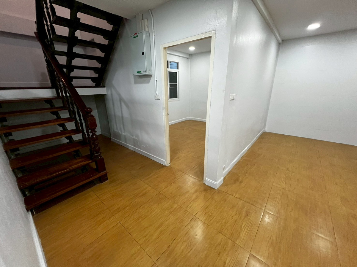 ให้เช่าบ้านรัตนาธิเบศร์ สนามบินน้ำ พระนั่งเกล้า : บ้านเดี่ยว 2ชั้น เนื้อที่ 91ตร.ว. 5ห้องนอน ตรงข้ามขนส่งนนทบุรี จดบริษัทได้