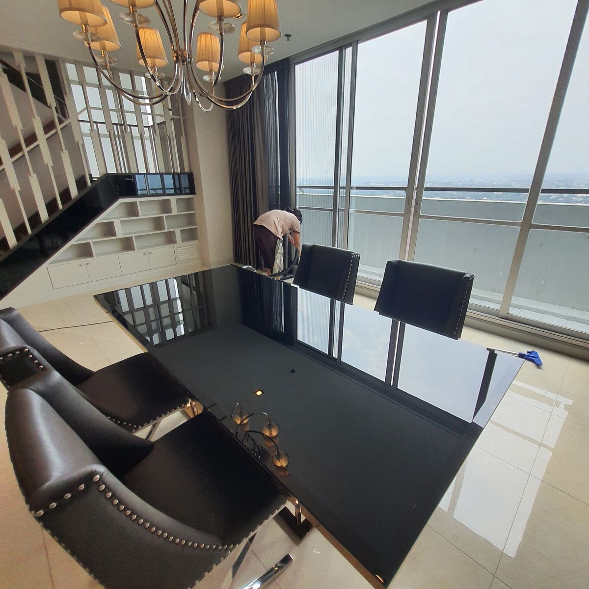 ให้เช่าคอนโดพัฒนาการ ศรีนครินทร์ : ให้เช่าห้องพักสุดหรู Penthouse Duplex 2 ชั้น ที่ The Four Wings Residence Srinakarin