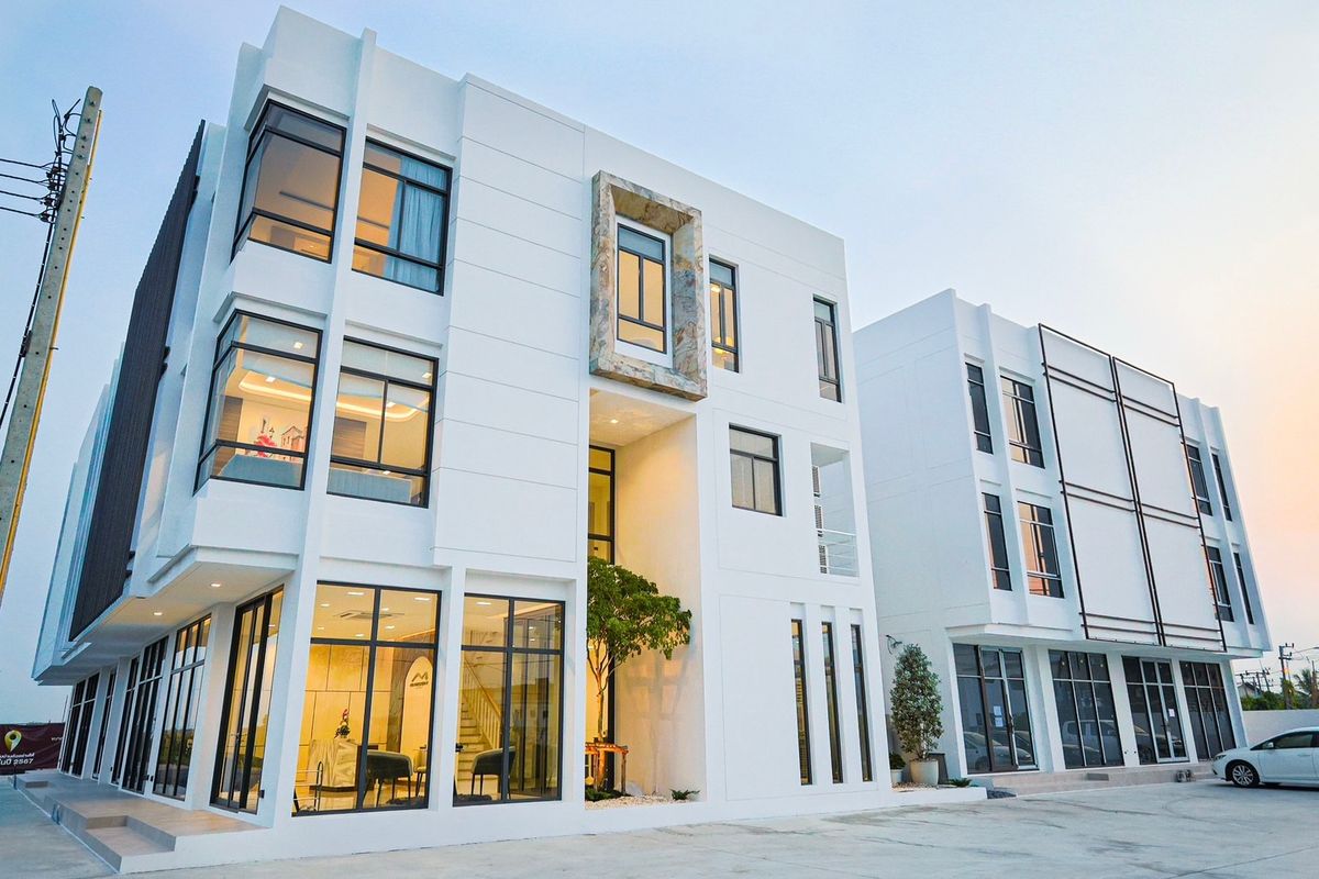 ขายโฮมออฟฟิศปทุมธานี รังสิต ธรรมศาสตร์ : 🏢✨ Work-Life Balance ที่แท้ทรู! อาคารพาณิชย์ดีไซน์ใหม่ อยู่ก็ได้ ทำงานก็ดี ครบจบในที่เดียว 🔹 ฟังก์ชันครบ เหมาะสำหรับคนที่อยากทำ Home Office โครงการใหม่! พื้นที่ใช้สอยกว้างถึง 297 ตร.ม. ใกล้ถนนใหญ่ รังสิต-นครนายก เพียง 2 กม.