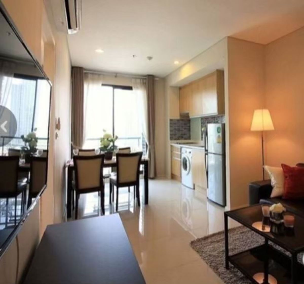 ให้เช่าคอนโดพระราม 9 เพชรบุรีตัดใหม่ RCA : Repair Already { FOR RENT } 1 BEDROOM 40 SQ.M  FULLY FURNITURE  READY TO MOVE