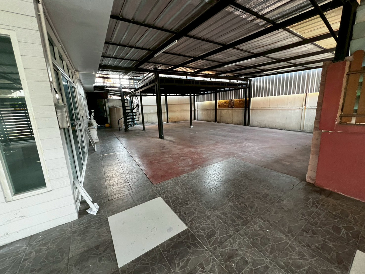 ให้เช่าบ้านรัตนาธิเบศร์ สนามบินน้ำ พระนั่งเกล้า : บ้านเดี่ยว 2ชั้น เนื้อที่ 91ตร.ว. 5ห้องนอน ตรงข้ามขนส่งนนทบุรี จดบริษัทได้