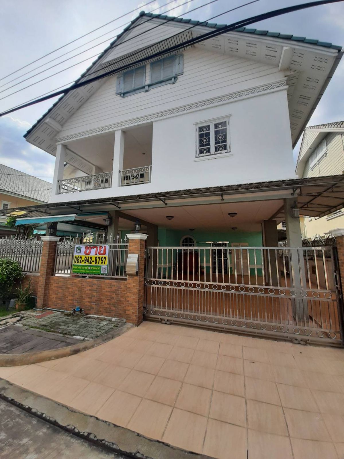 ขายบ้านมีนบุรี-ร่มเกล้า : บ้านเดี่ยว  พาร์คเวย์ชาเล่ต์ รามคำแหง 81 ตรว. พร้อมอยู่ ติดรถไฟฟ้าสายสีส้ม