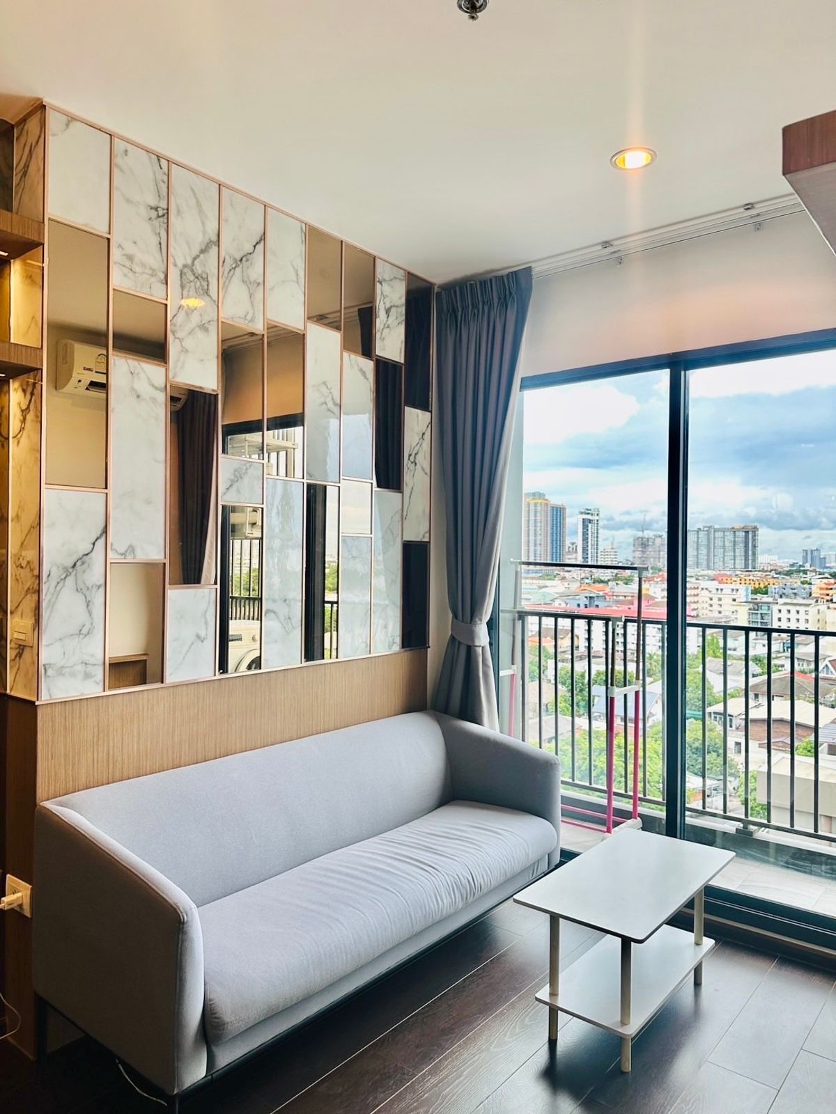 For RentCondoSukhumvit, Asoke, Thonglor : *** Condo for rent : C Ekkamai  Nice decorated Fully furnished Unblock view ***