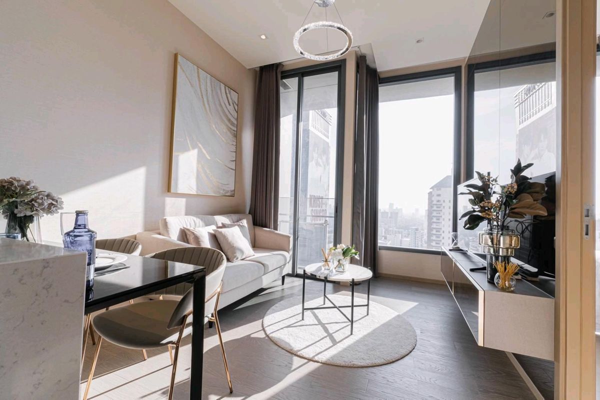 ให้เช่าคอนโดสุขุมวิท อโศก ทองหล่อ : For Rent | The Esse Asoke | 1 Bedroom | 37 Sq.m.