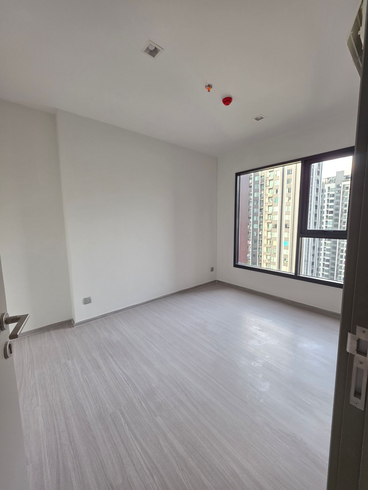 For SaleCondoRama9, Petchburi, RCA : Life Asoke Hype Condo for Sale 5,000,000 baht [PNS250601]